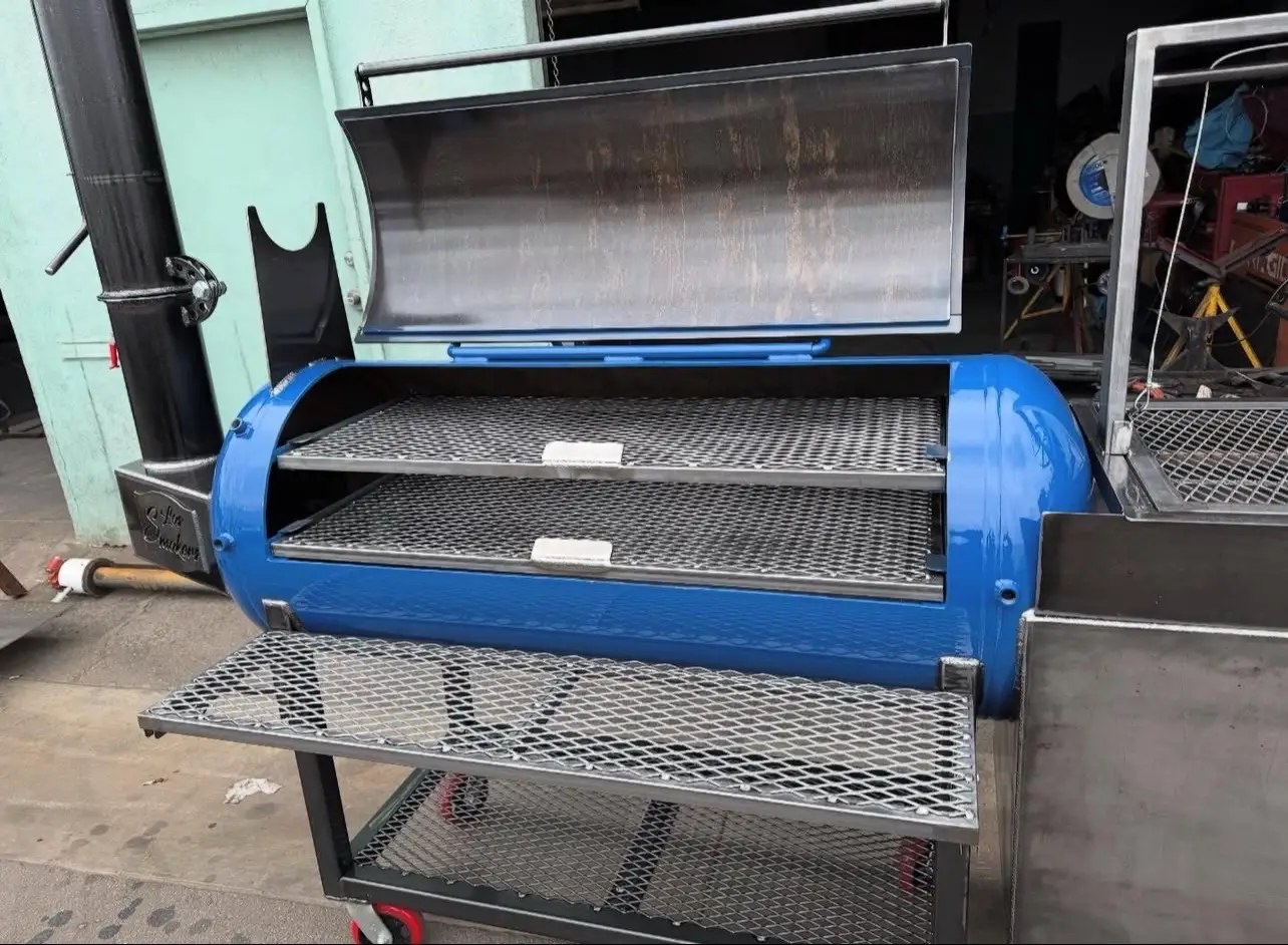 Bbq smoker pit