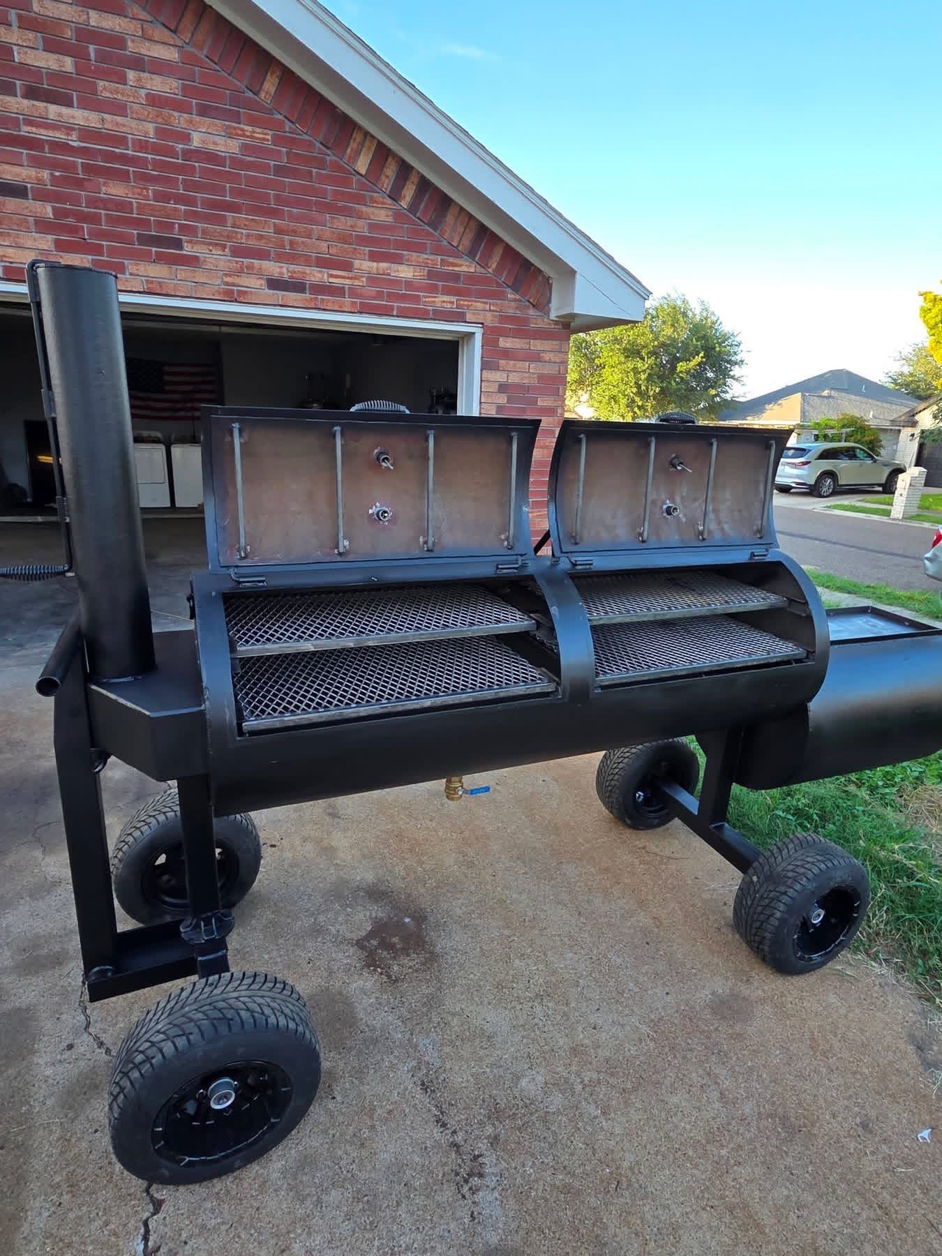 Bbq smoker machine